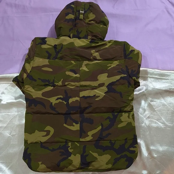 Canada Goose Waterproof And Windproof Camouflage Hooded Down Jacket - Picture 12 of 13
